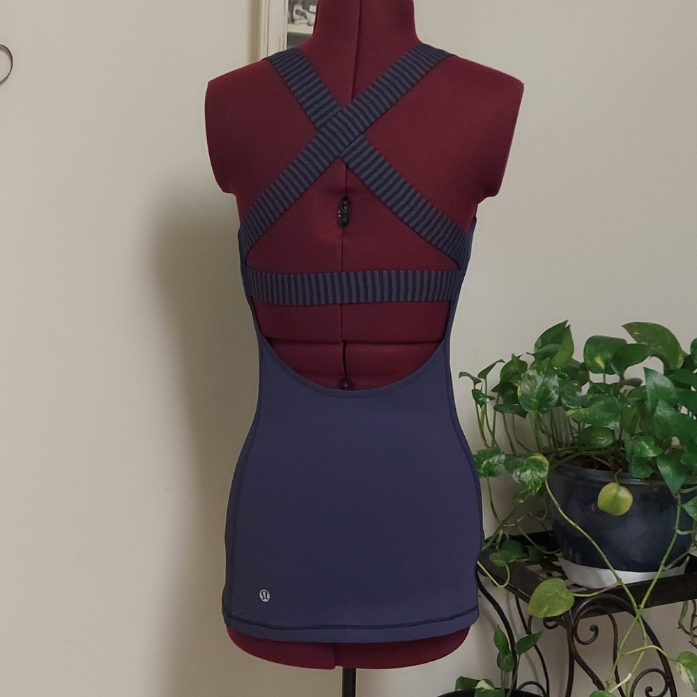 Active Top - Picture 3 of 9